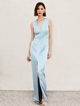 Langes Tank-Kleid mit geschlitztem Saum und gekräuseltem Saum